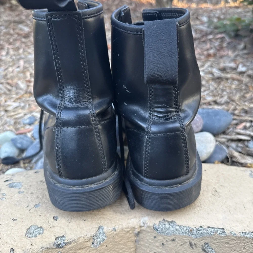 Dr Martens Doc Martens Boots 8L 7M BLACK SMOOTH‎ COMBAT SCRATCHES 1460 MONO